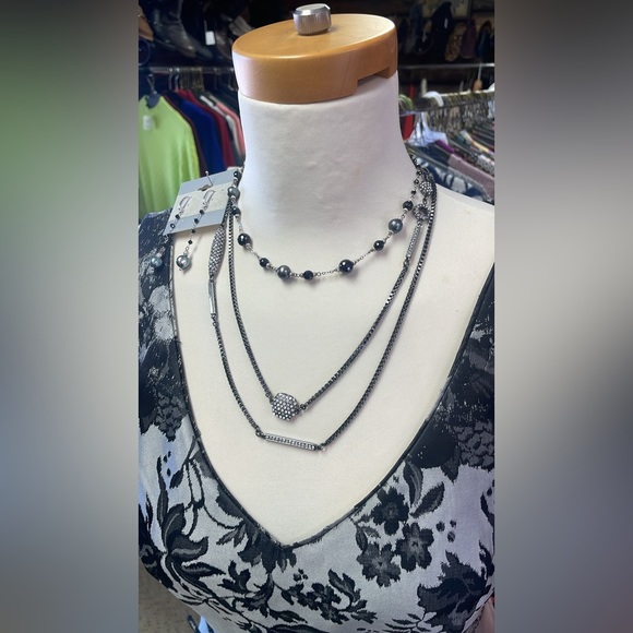 🖤Beautiful Chico’s box chain pave crystal necklace - Picture 1 of 8